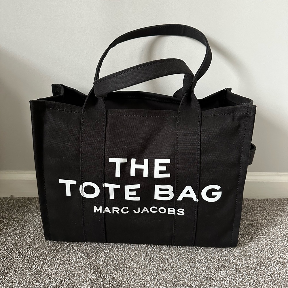 Marc Jacobs The Large Tote Bag